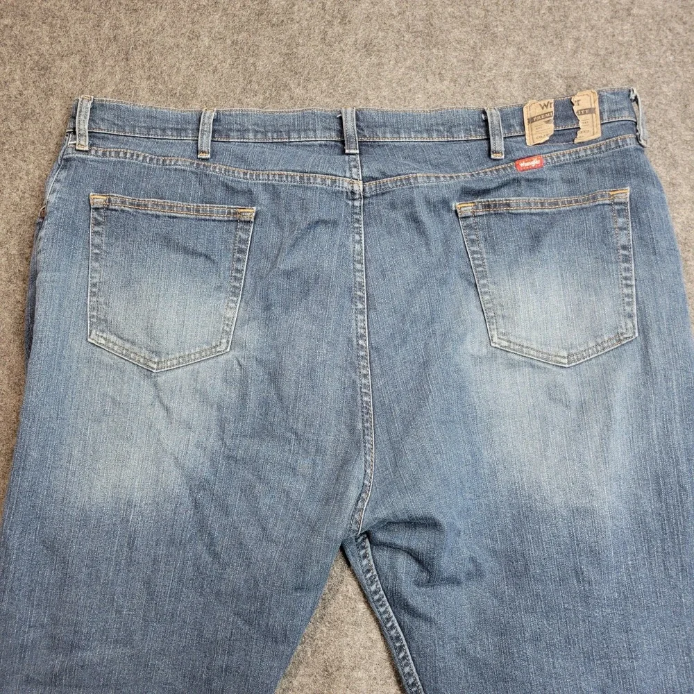Wrangler Jeans Mens 44x30 Blue Denim Stretch Faded Grunge Straight Fit Americana